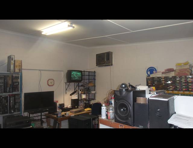 567M² FACTORY TO LET IN STIKLAND